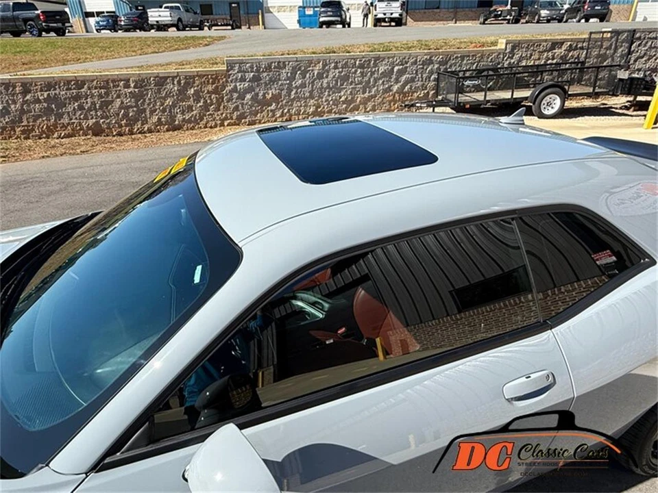 2022 Dodge Challenger 3rd Gen - Image 8 of 31