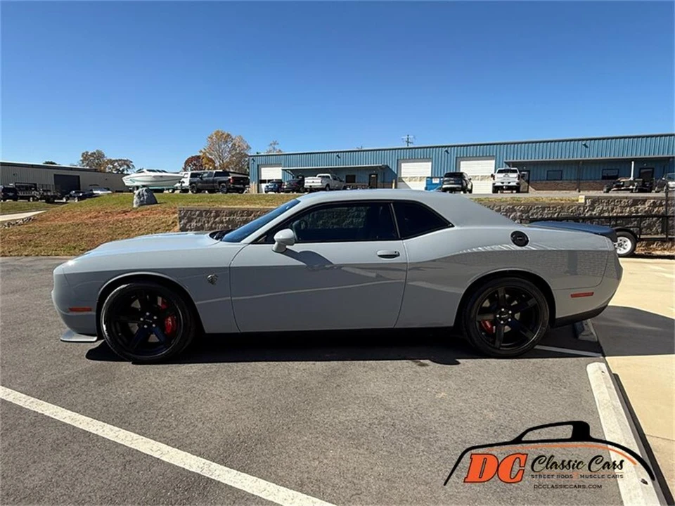 2022 Dodge Challenger 3rd Gen - Image 4 of 31