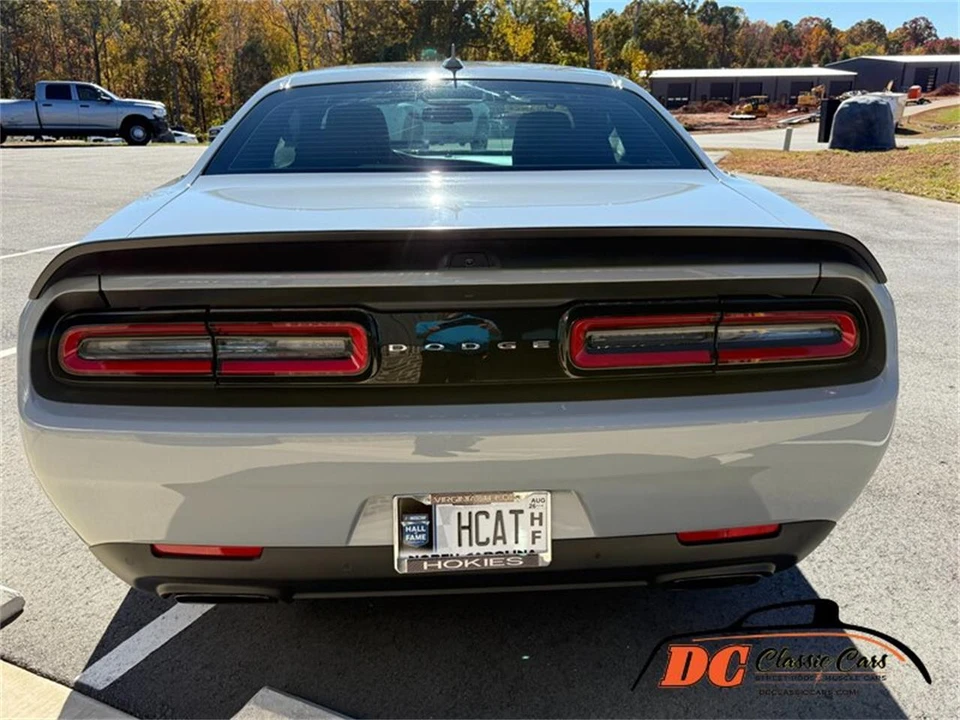 2022 Dodge Challenger 3rd Gen - Image 10 of 31