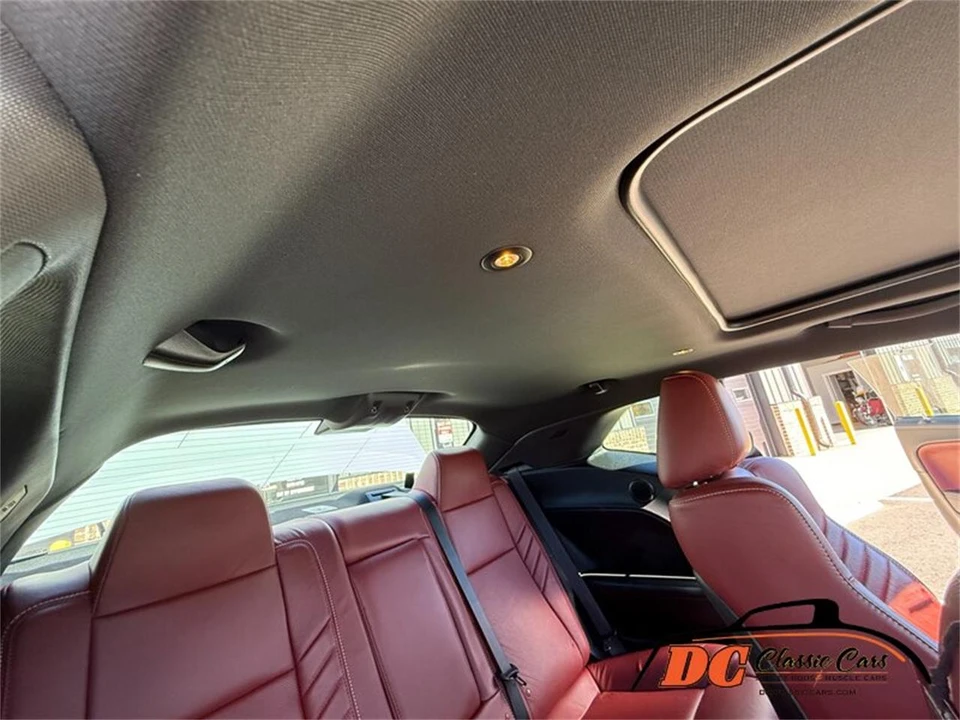 2022 Dodge Challenger 3rd Gen - Image 22 of 31