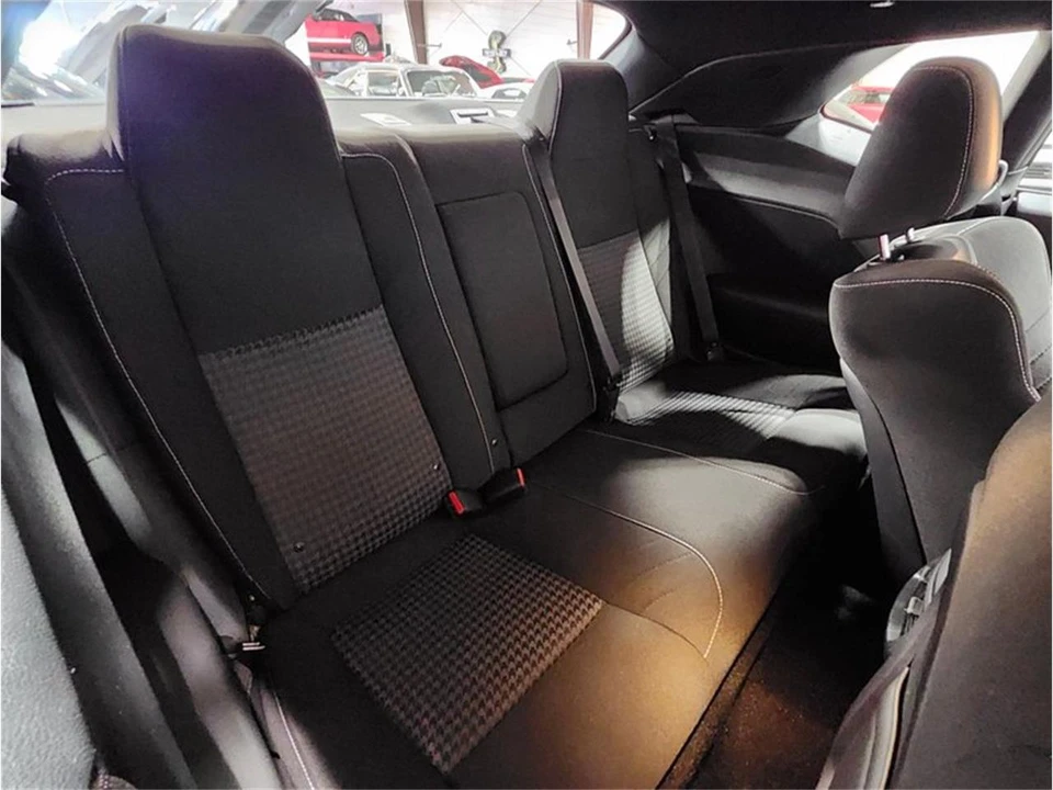 2022 Dodge Challenger 3rd Gen - Image 25 of 31