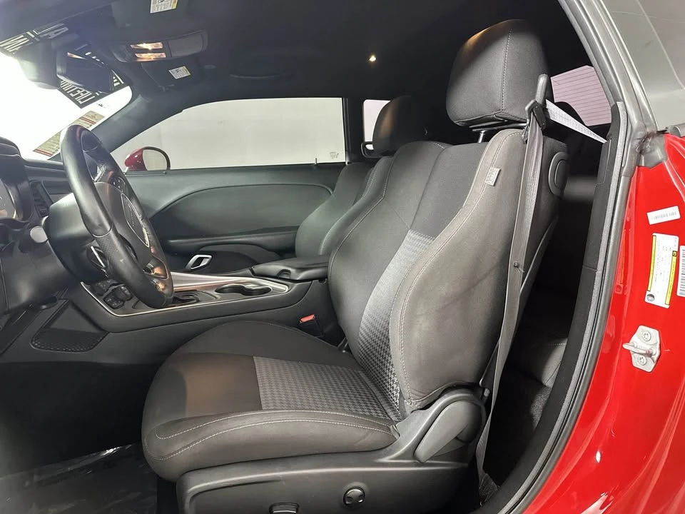 2022 Dodge Challenger 3rd Gen - Image 9 of 14