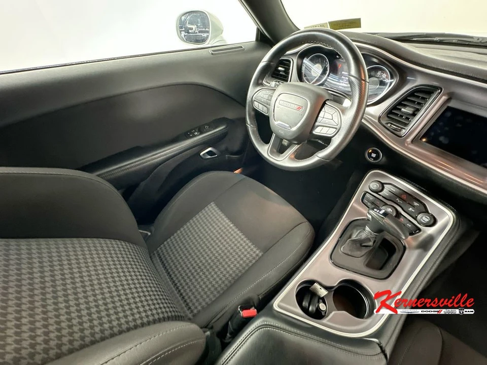 2022 Dodge Challenger 3rd Gen - Image 9 of 24