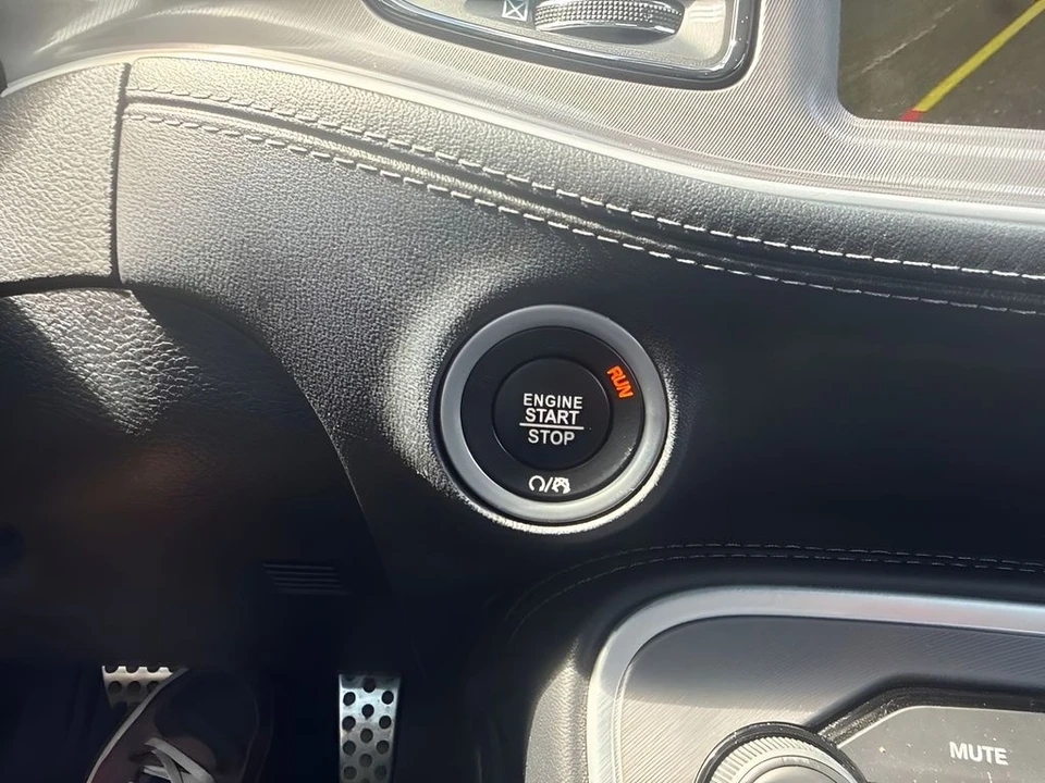 2022 Dodge Challenger 3rd Gen - Image 13 of 22
