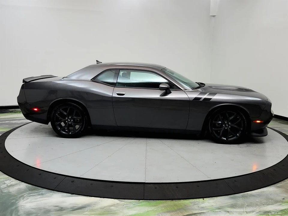2022 Dodge Challenger 3rd Gen - Image 4 of 12