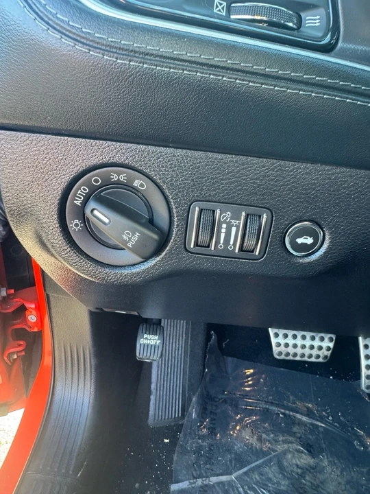 2022 Dodge Challenger 3rd Gen - Image 16 of 20