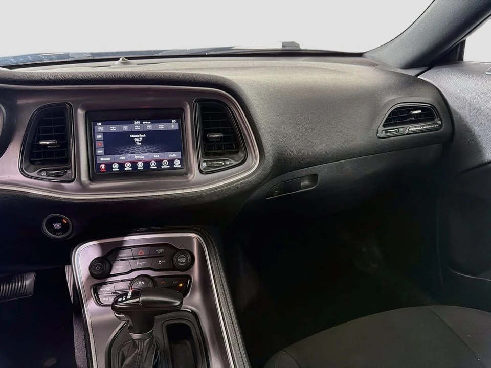 2022 Dodge Challenger 3rd Gen - Image 25 of 31