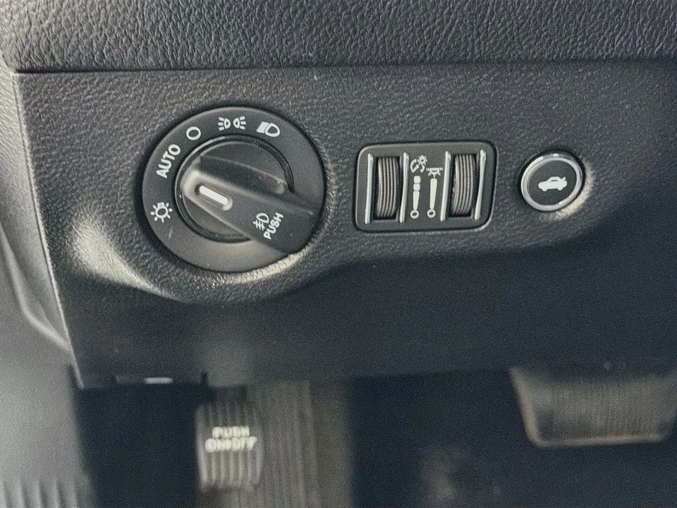 2022 Dodge Challenger 3rd Gen - Image 11 of 31
