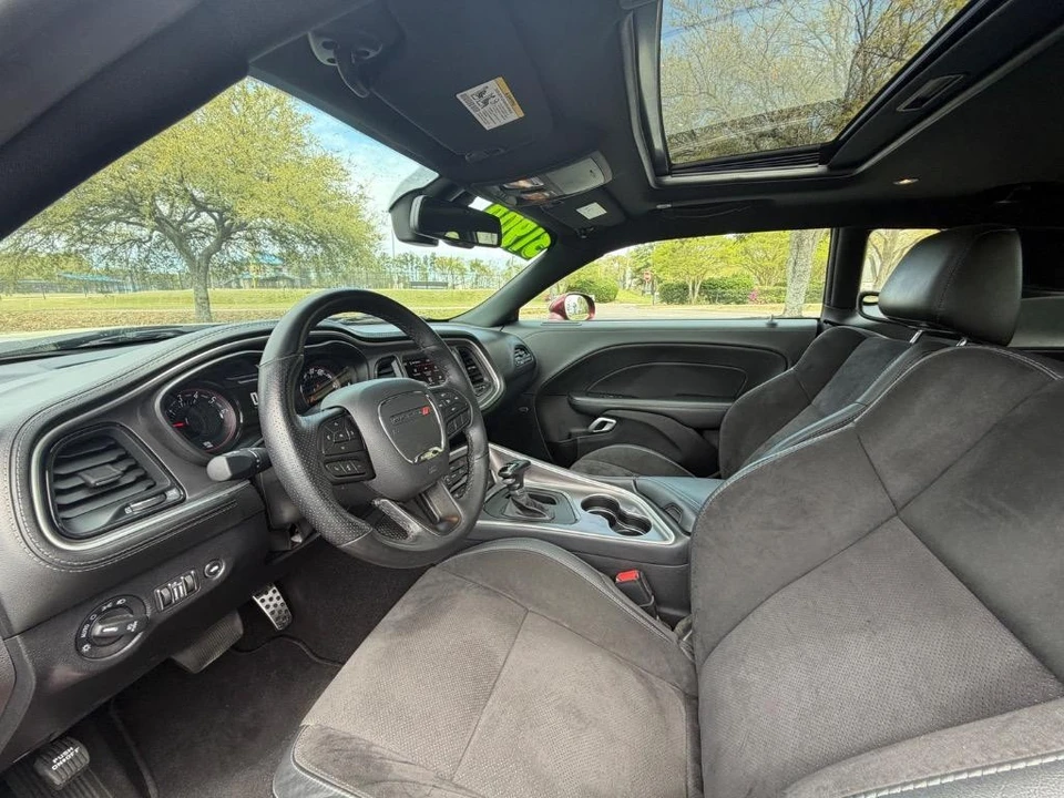 2022 Dodge Challenger 3rd Gen - Image 9 of 31