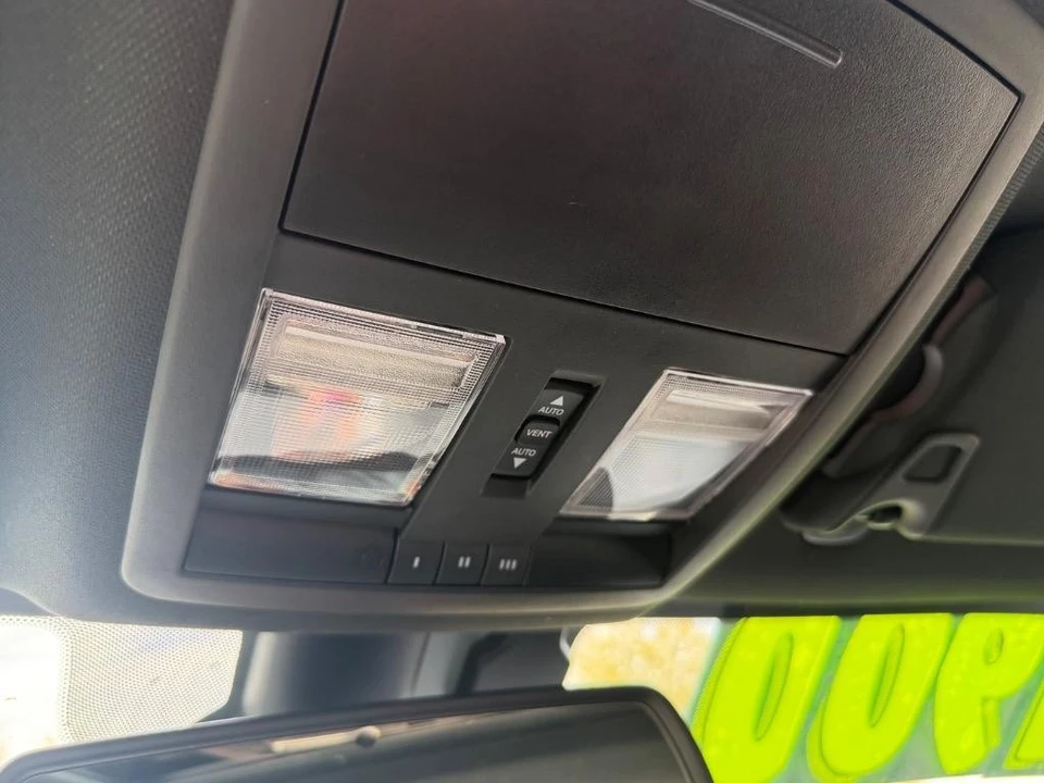 2022 Dodge Challenger 3rd Gen - Image 25 of 31