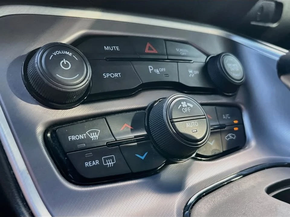 2022 Dodge Challenger 3rd Gen - Image 15 of 20