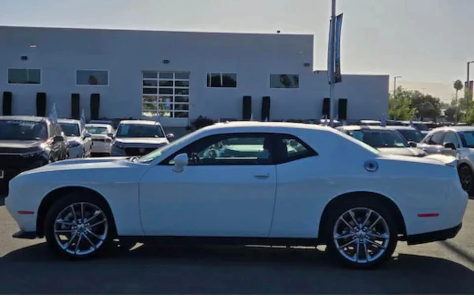 2022 Dodge Challenger 3rd Gen - Image 4 of 7