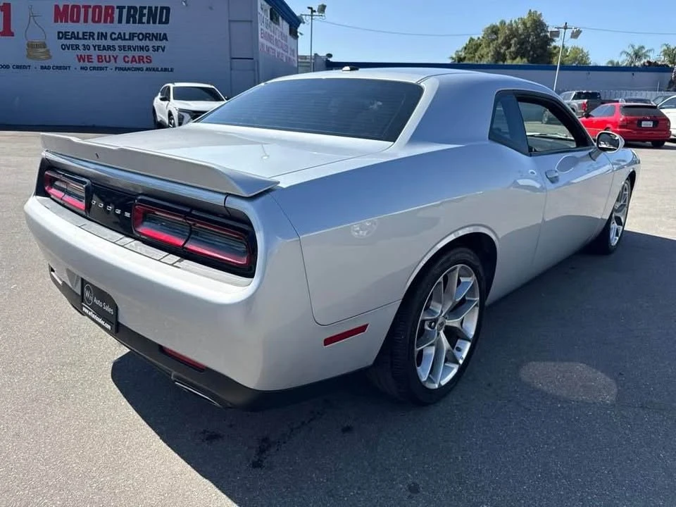 2022 Dodge Challenger 3rd Gen - Image 4 of 10