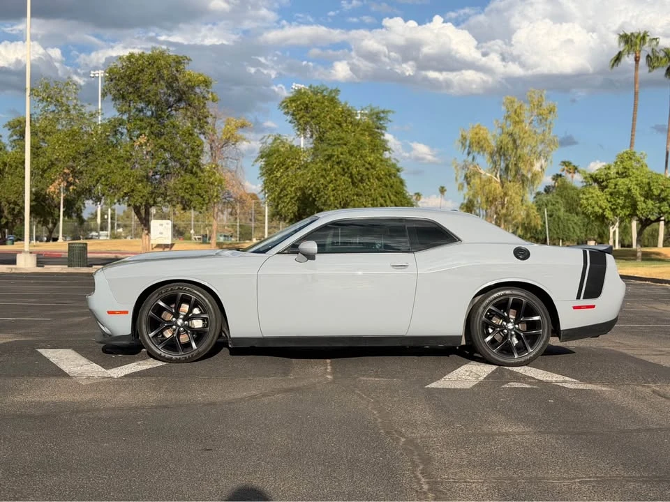 2022 Dodge Challenger 3rd Gen - Image 4 of 10