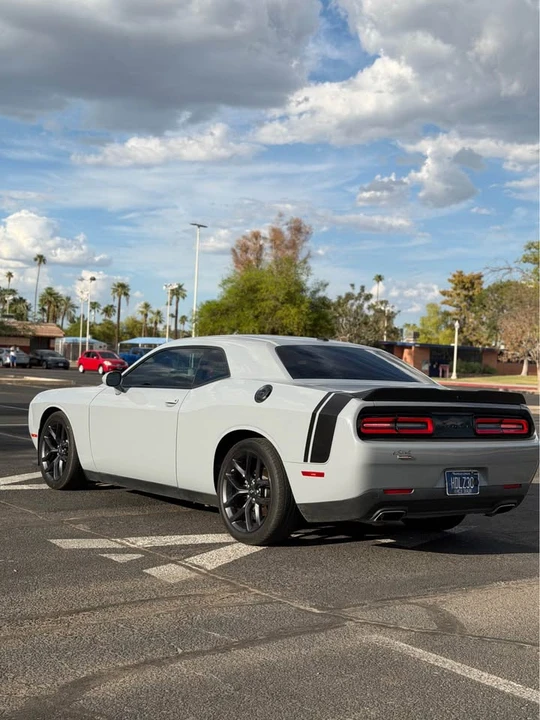 2022 Dodge Challenger 3rd Gen - Image 5 of 10
