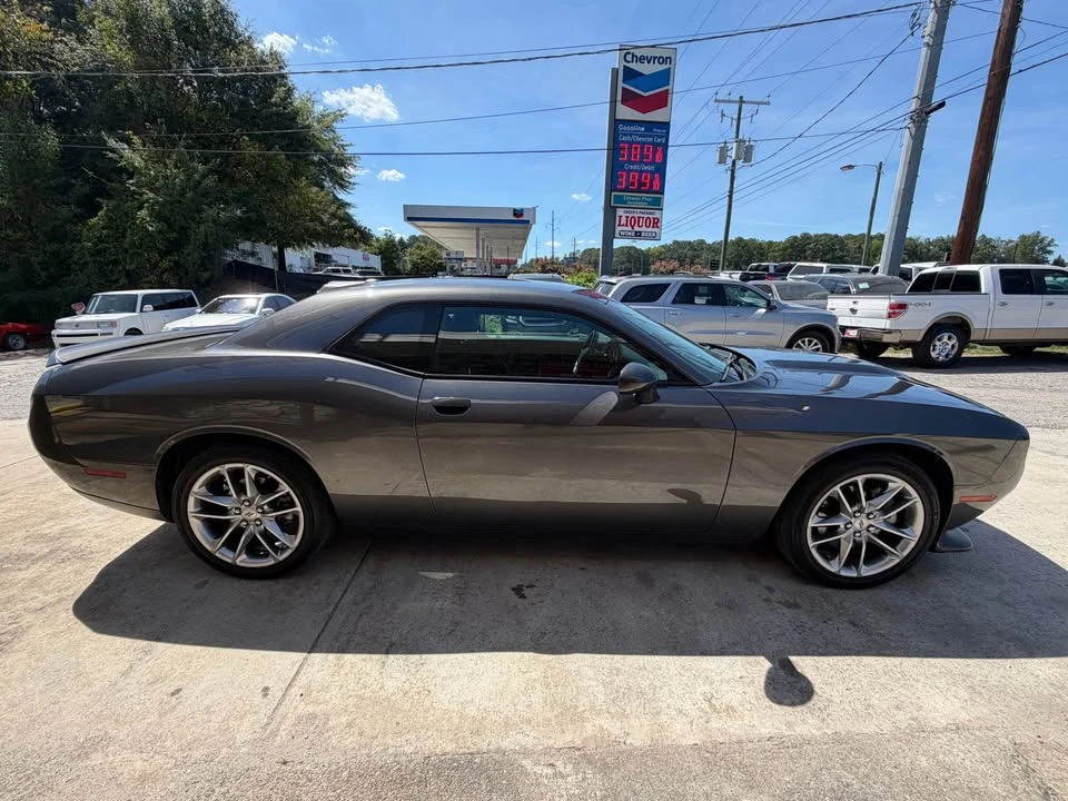 2022 Dodge Challenger 3rd Gen - Image 6 of 18