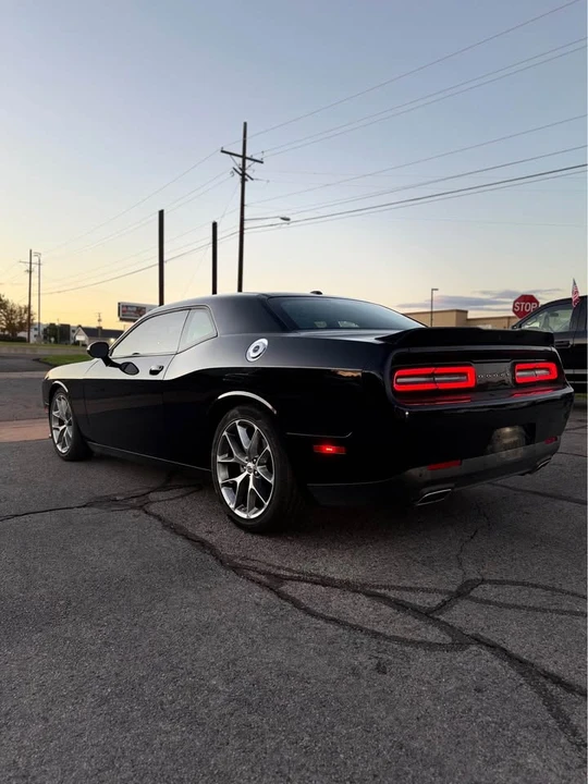 2022 Dodge Challenger 3rd Gen - Image 8 of 15