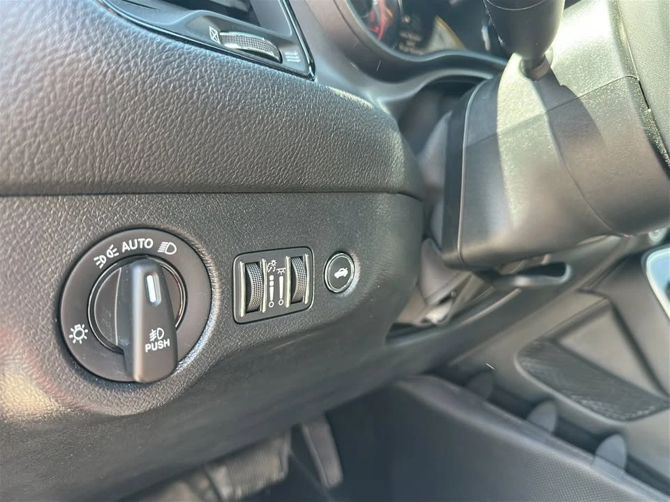 2022 Dodge Challenger 3rd Gen - Image 14 of 15