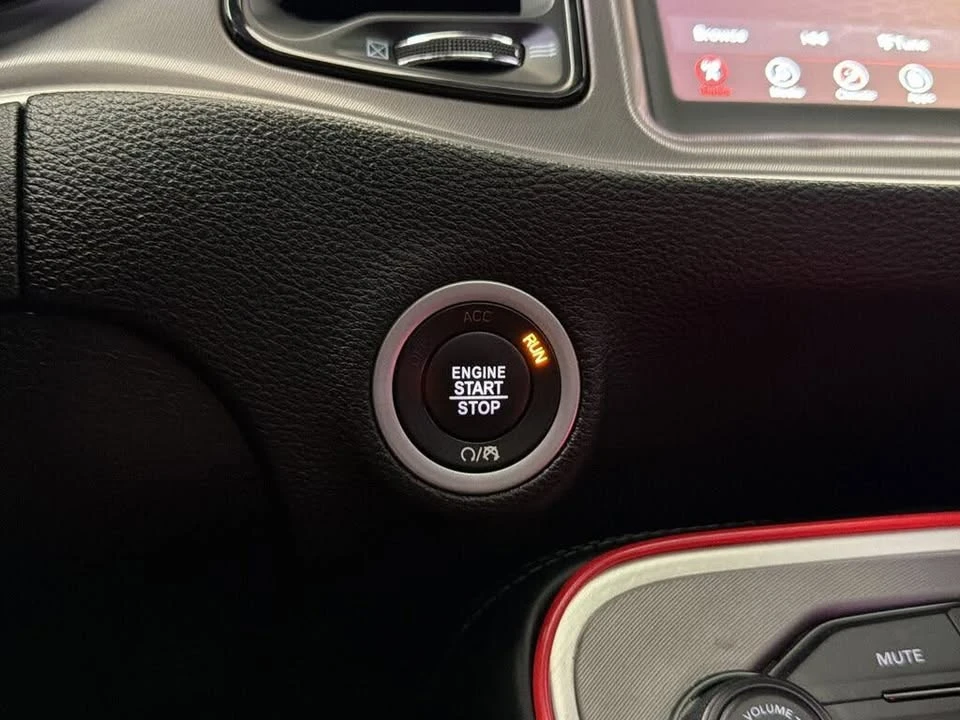 2022 Dodge Challenger 3rd Gen - Image 15 of 20