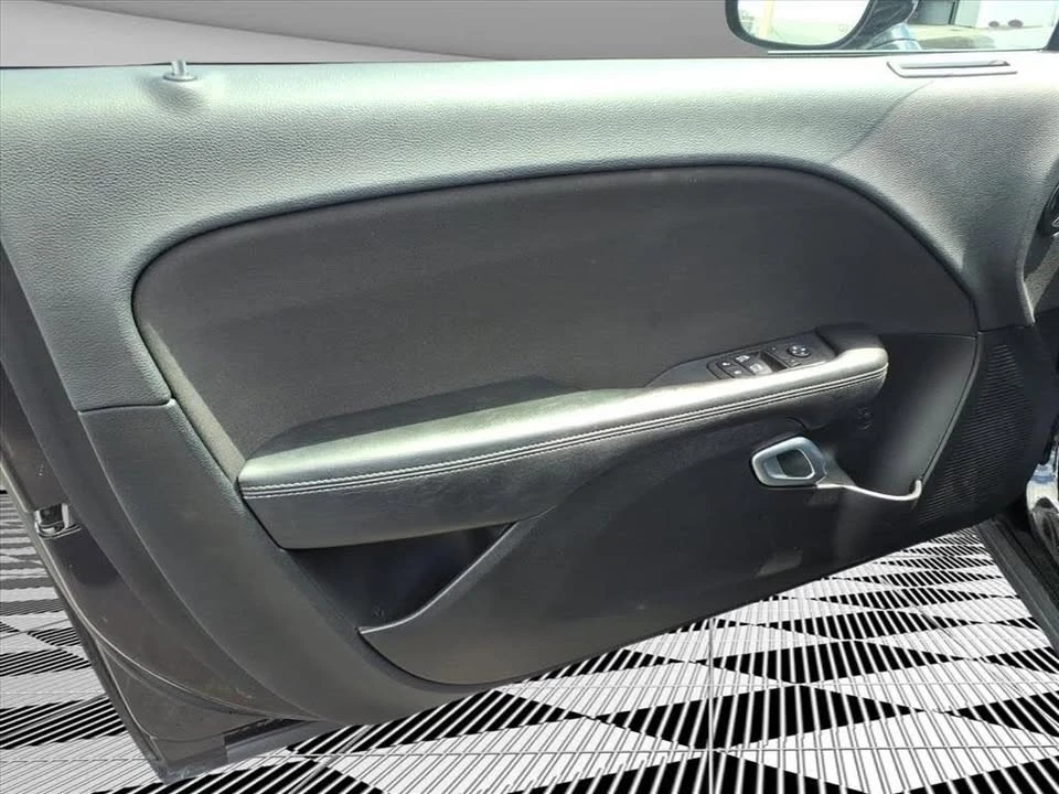 2022 Dodge Challenger 3rd Gen - Image 15 of 20