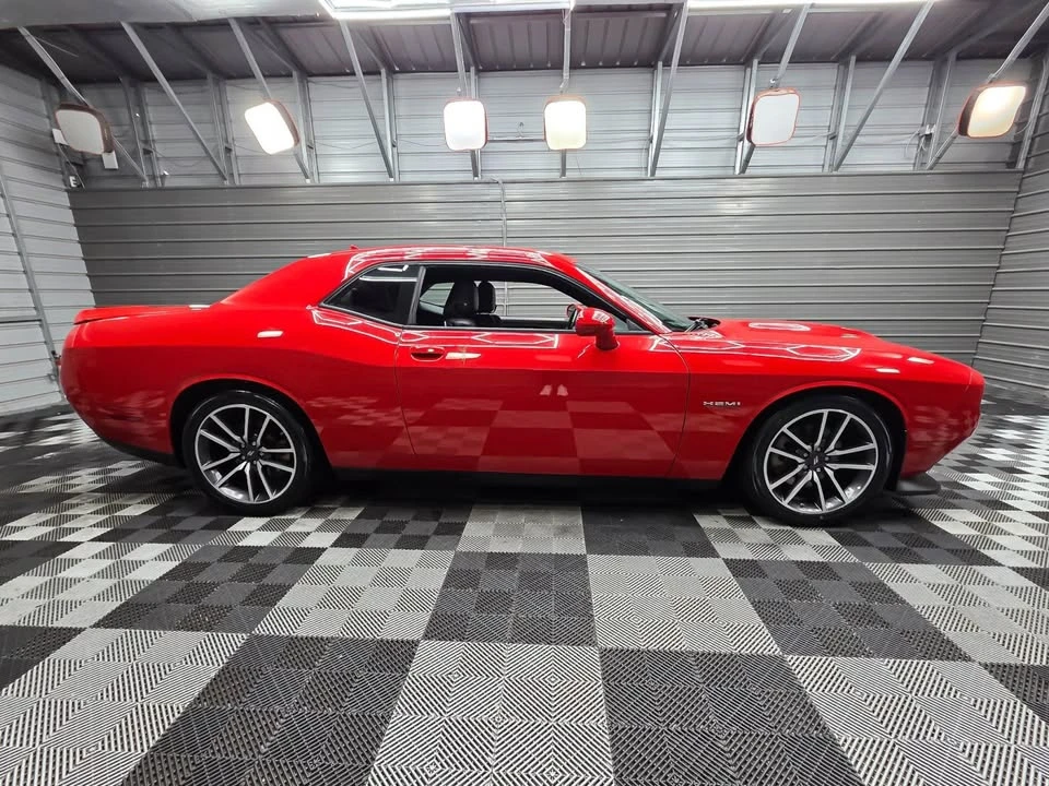 2022 Dodge Challenger 3rd Gen - Image 8 of 18