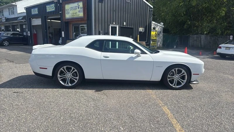 2022 Dodge Challenger 3rd Gen - Image 4 of 19