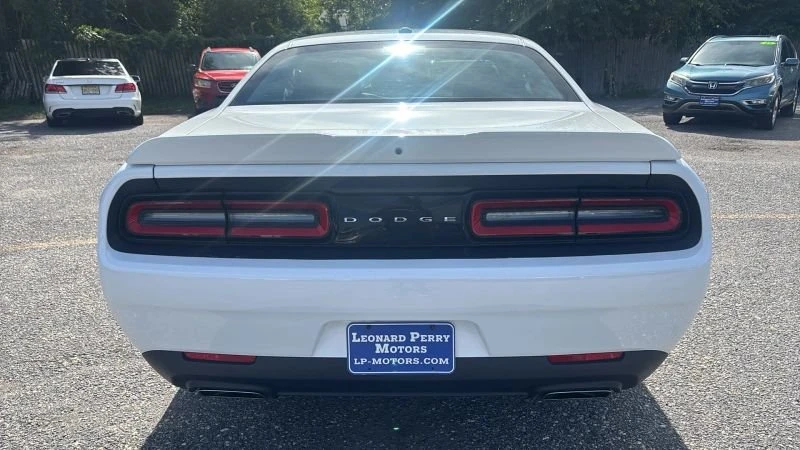 2022 Dodge Challenger 3rd Gen - Image 6 of 19
