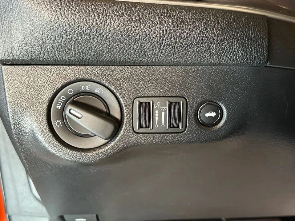 2022 Dodge Challenger 3rd Gen - Image 17 of 20