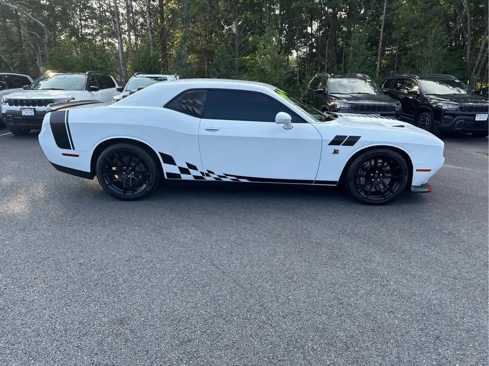 2022 Dodge Challenger 3rd Gen - Image 8 of 18