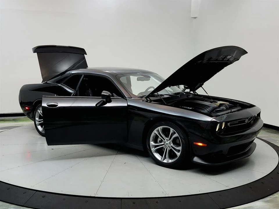 2022 Dodge Challenger 3rd Gen - Image 10 of 12