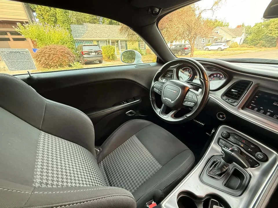2022 Dodge Challenger 3rd Gen - Image 15 of 20