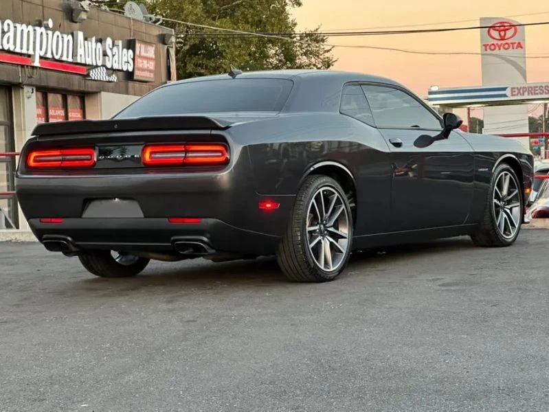 2022 Dodge Challenger 3rd Gen - Image 4 of 12