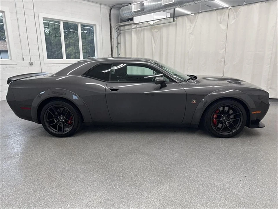 2022 Dodge Challenger 3rd Gen - Image 4 of 16