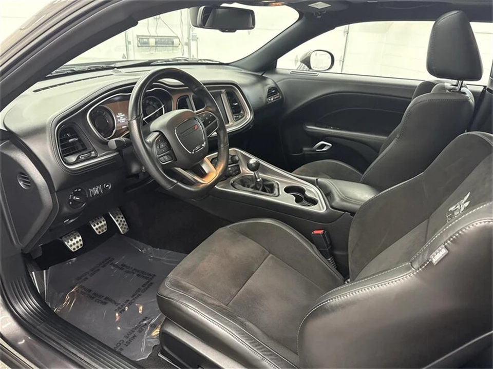 2022 Dodge Challenger 3rd Gen - Image 10 of 16