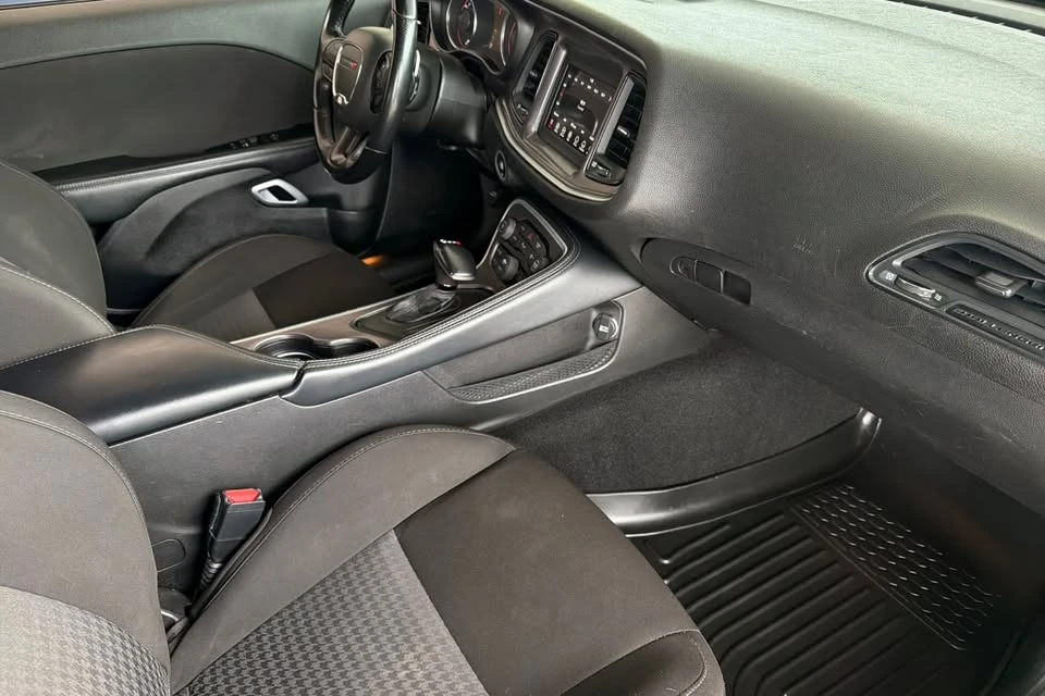 2022 Dodge Challenger 3rd Gen - Image 10 of 11