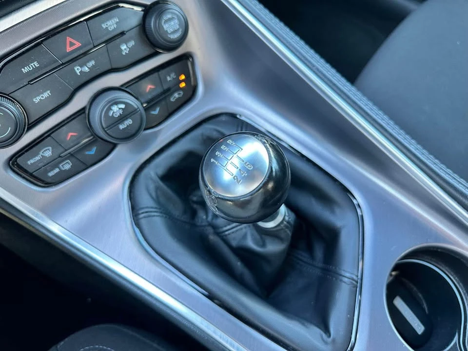 2022 Dodge Challenger 3rd Gen - Image 16 of 20