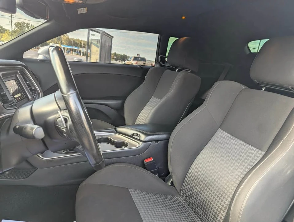 2022 Dodge Challenger 3rd Gen - Image 4 of 12