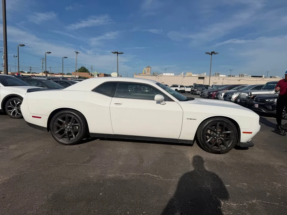 2022 Dodge Challenger 3rd Gen - Image 4 of 9
