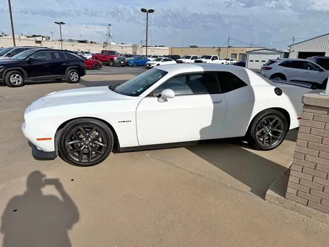 2022 Dodge Challenger R/T Coupe 2D