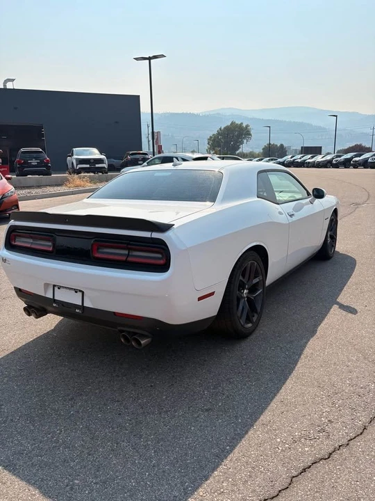2022 Dodge Challenger 3rd Gen - Image 5 of 6