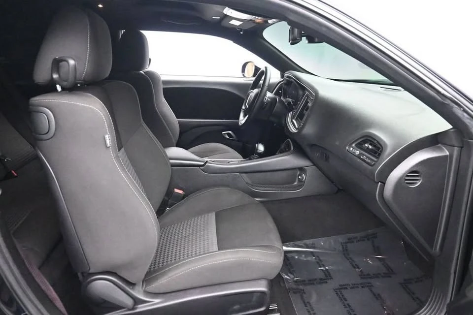 2022 Dodge Challenger 3rd Gen - Image 16 of 19