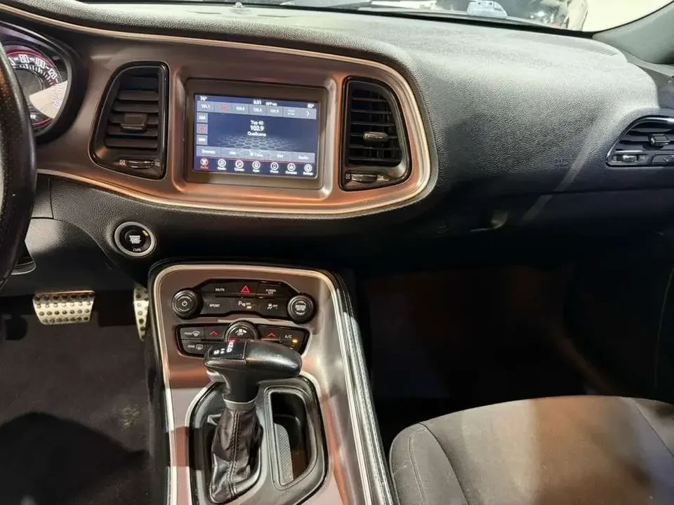 2022 Dodge Challenger 3rd Gen - Image 15 of 20