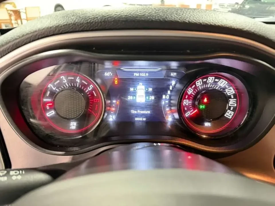 2022 Dodge Challenger 3rd Gen - Image 17 of 20