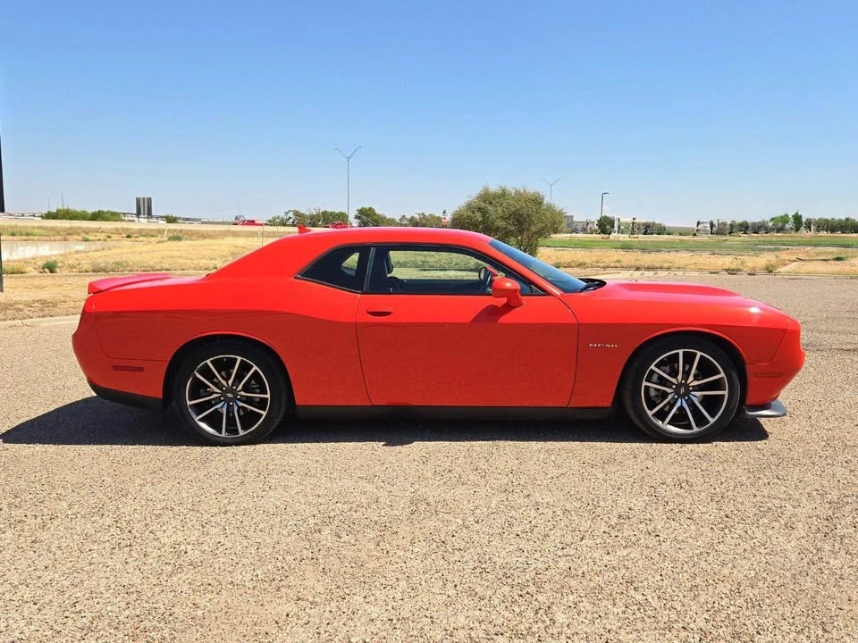 2022 Dodge Challenger 3rd Gen - Image 12 of 20