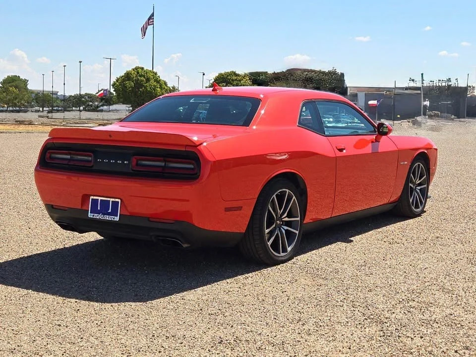 2022 Dodge Challenger 3rd Gen - Image 17 of 20