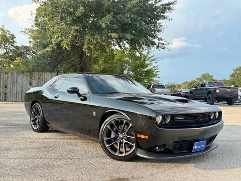 2022 Dodge Challenger R/T Plus Shaker Coupe 2D