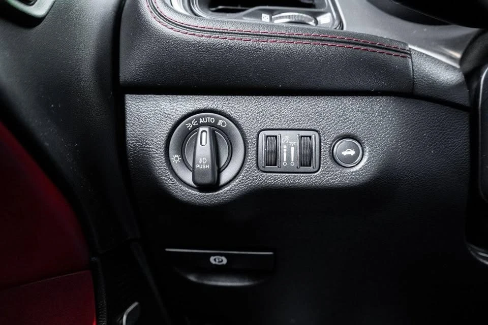 2022 Dodge Challenger 3rd Gen - Image 18 of 19