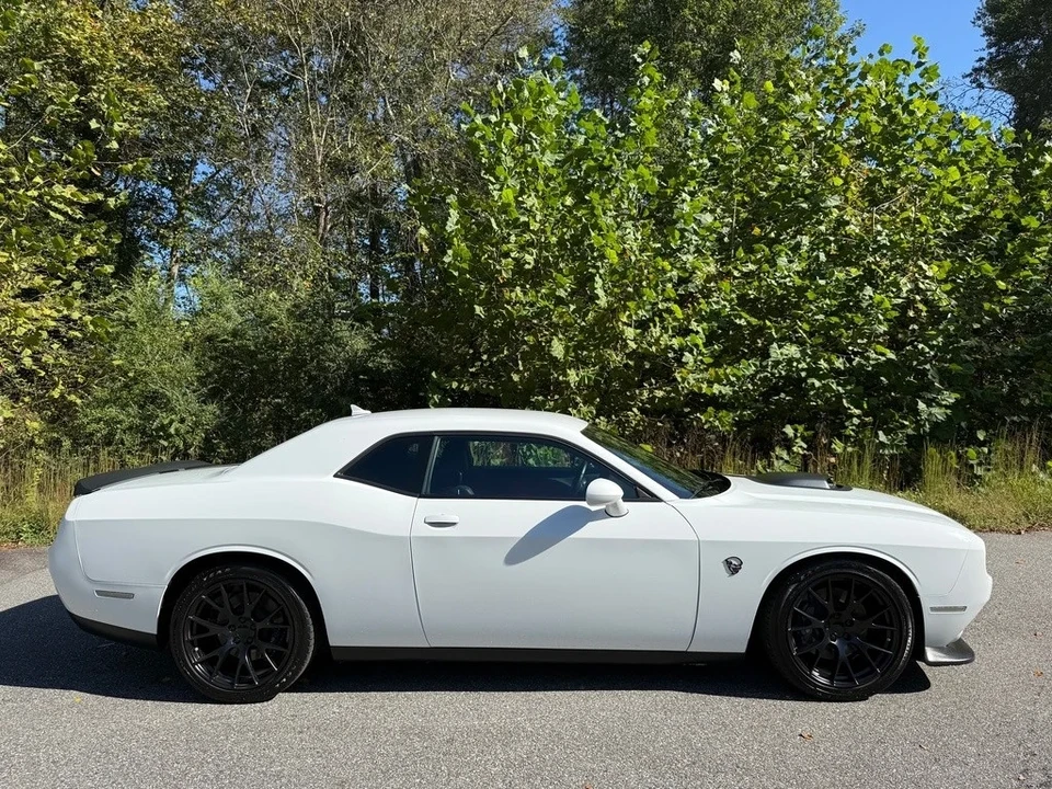 2022 Dodge Challenger SRT8 & 392 3rd Gen - Image 5 of 21