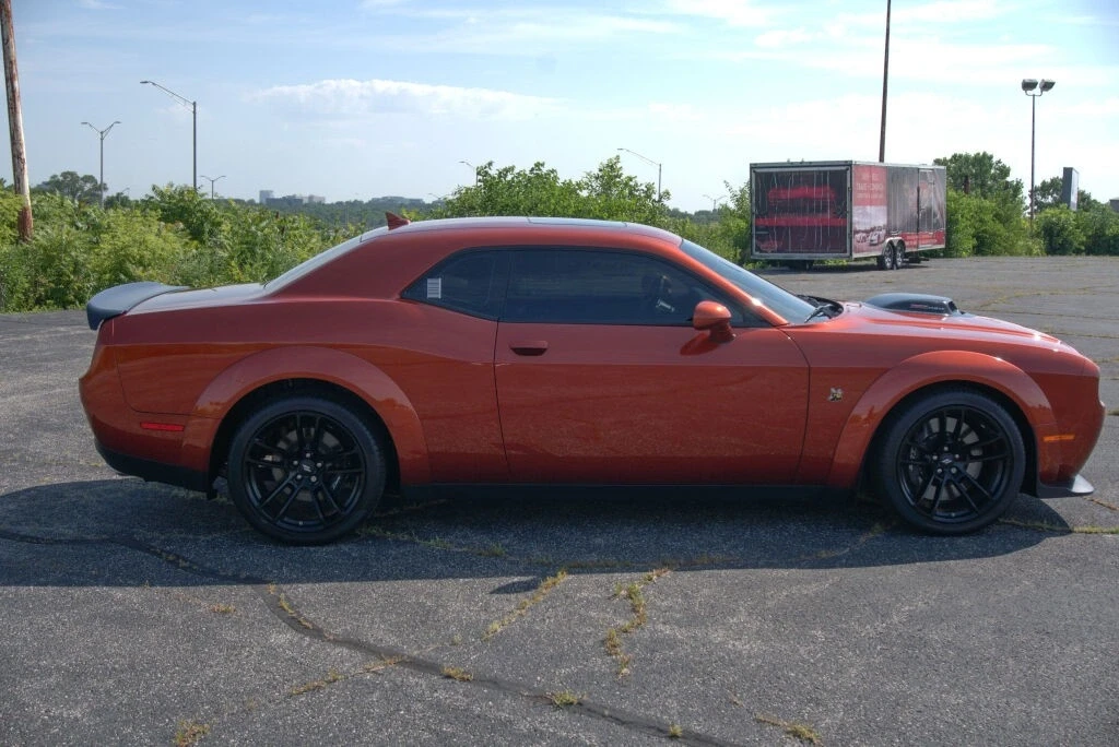 2022 Dodge Challenger SRT8 & 392 3rd Gen - Image 7 of 12