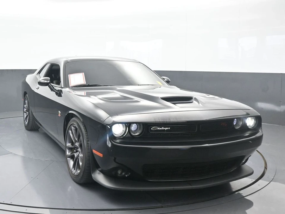 2022 Dodge Challenger SRT8 & 392 3rd Gen - Image 9 of 12